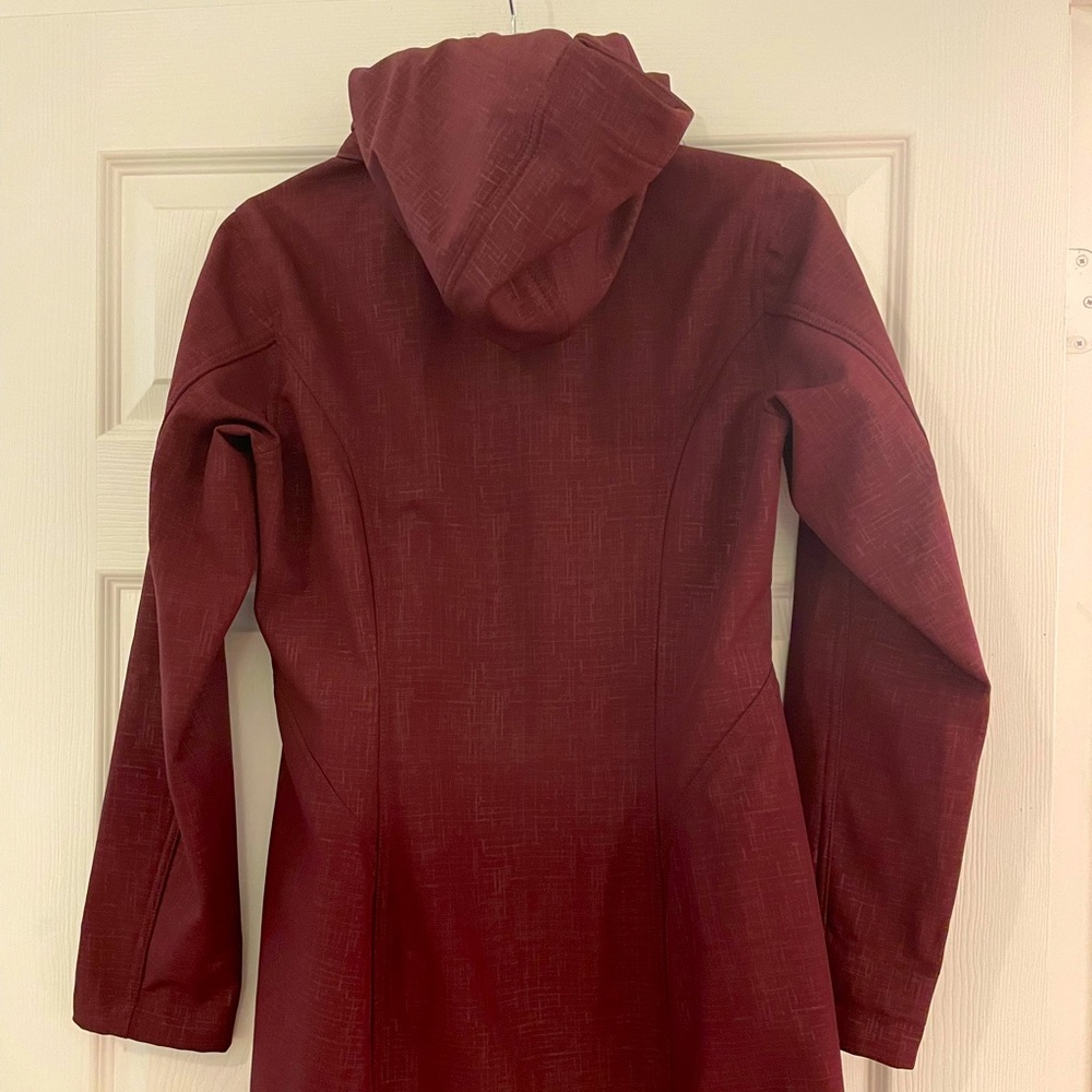 Eddie Bauer Rain and Wind Jacket - Picture 2 of 5